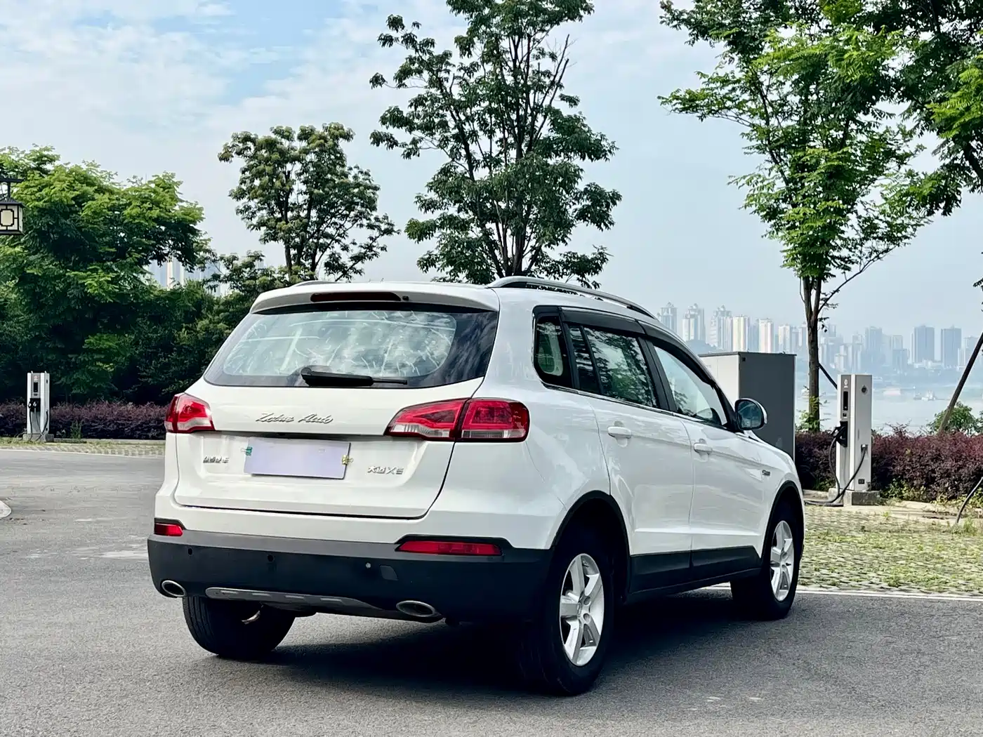 Zotye Damai X5 2015 2015 1.5T Manual Luxury (China IV)