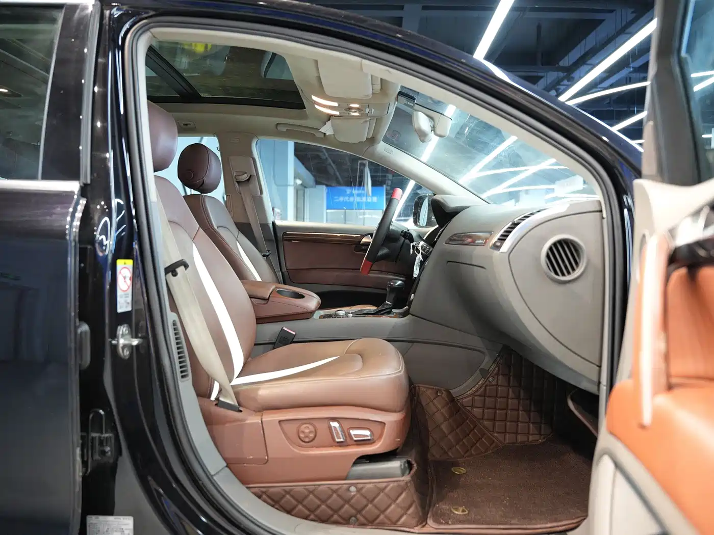 Audi Q7 2011 2011 3.0 TFSI Progressive (200kW)
