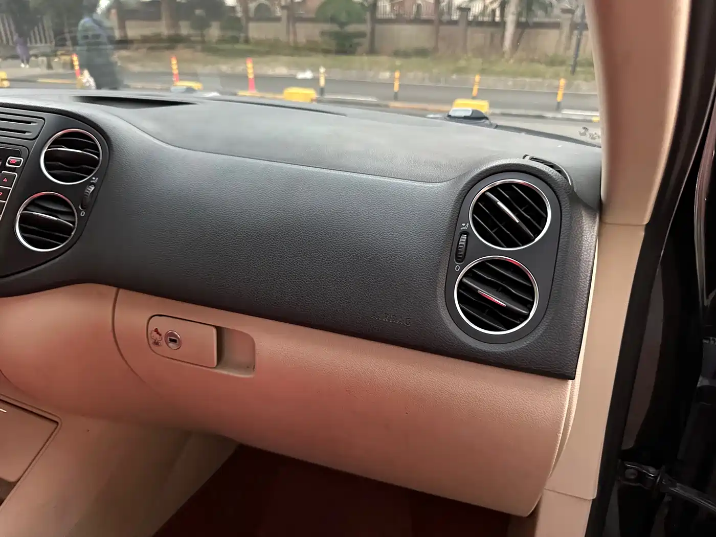 Volkswagen Tiguan 2012 1.8TSI Manual 2WD Metro Edition фото 26