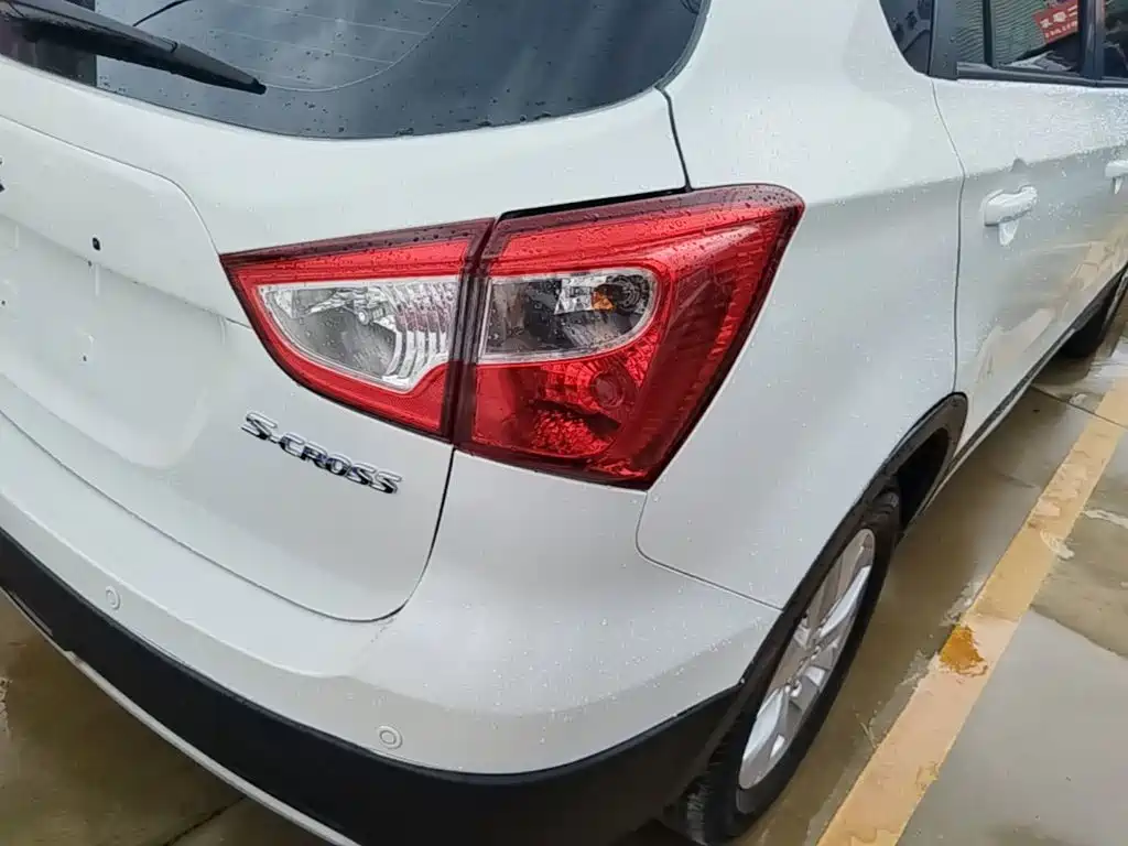 Suzuki SX4 S-Cross 2015 2014 1.6L CVT 2WD Elite