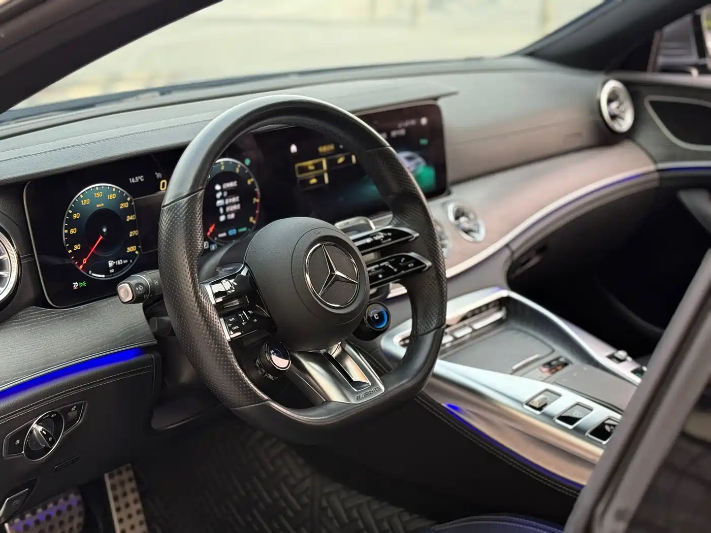 MERCEDES-BENZ AMG GT