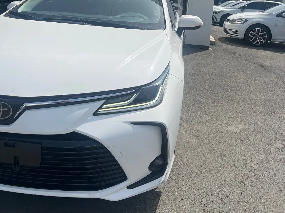 Toyota Corolla 2021 TNGA 1.5L CVT Elite Edition фото 5