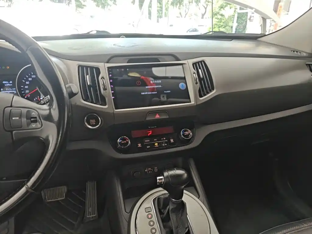 Фото 10 - Kia Sportage