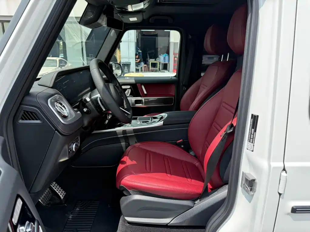 Фото 9 - Mercedes-Benz G-Class