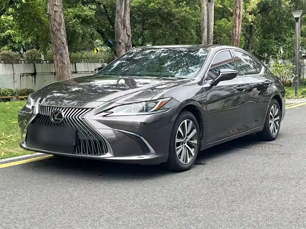 Lexus ES 2020 200 Excellence