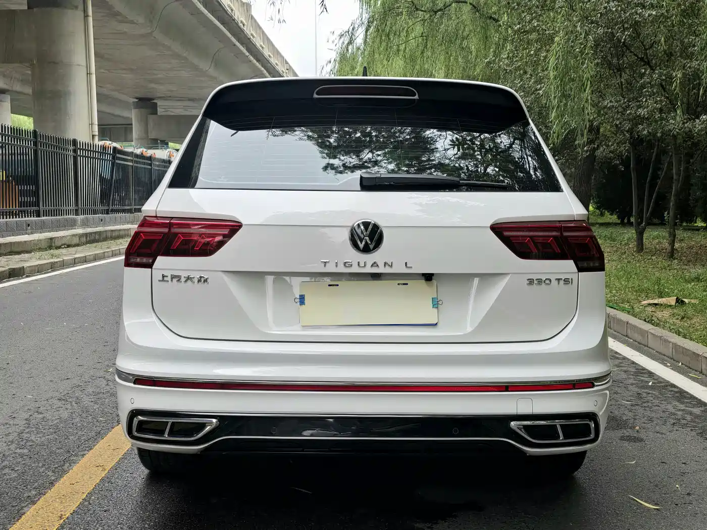 Volkswagen Tiguan L 2022 330TSI Auto 2WD R-Line Premium Edition фото 4