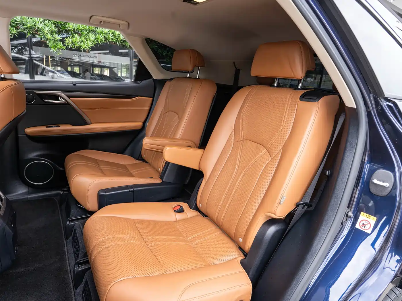 Photo 11 - Lexus RX