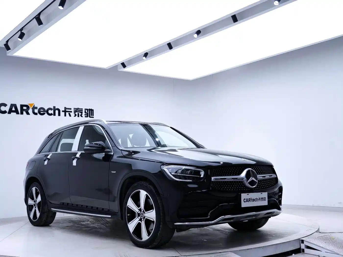 Mercedes-Benz GLC 2022 Facelift GLC 300 L 4MATIC Dynamic Collector's Edition фото 8