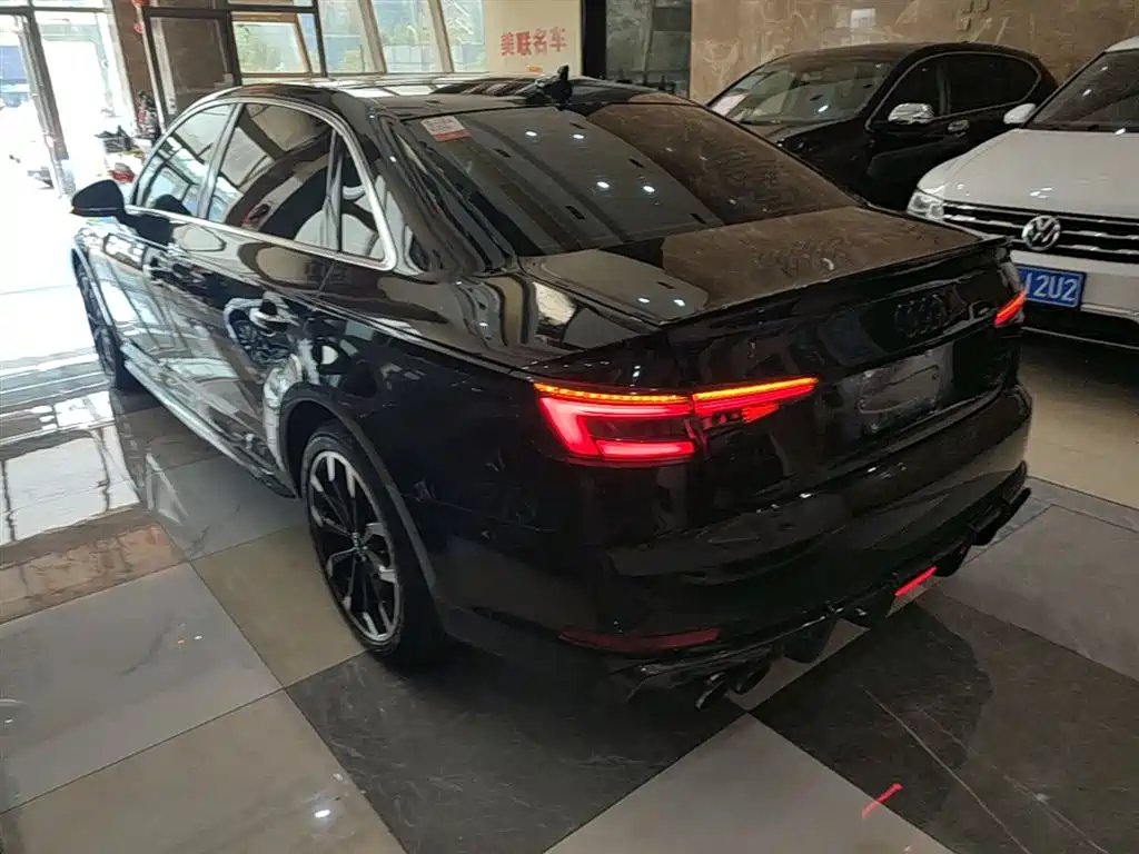 Audi A4L 2018 30th Anniversary 40 TFSI Fashion фото 5