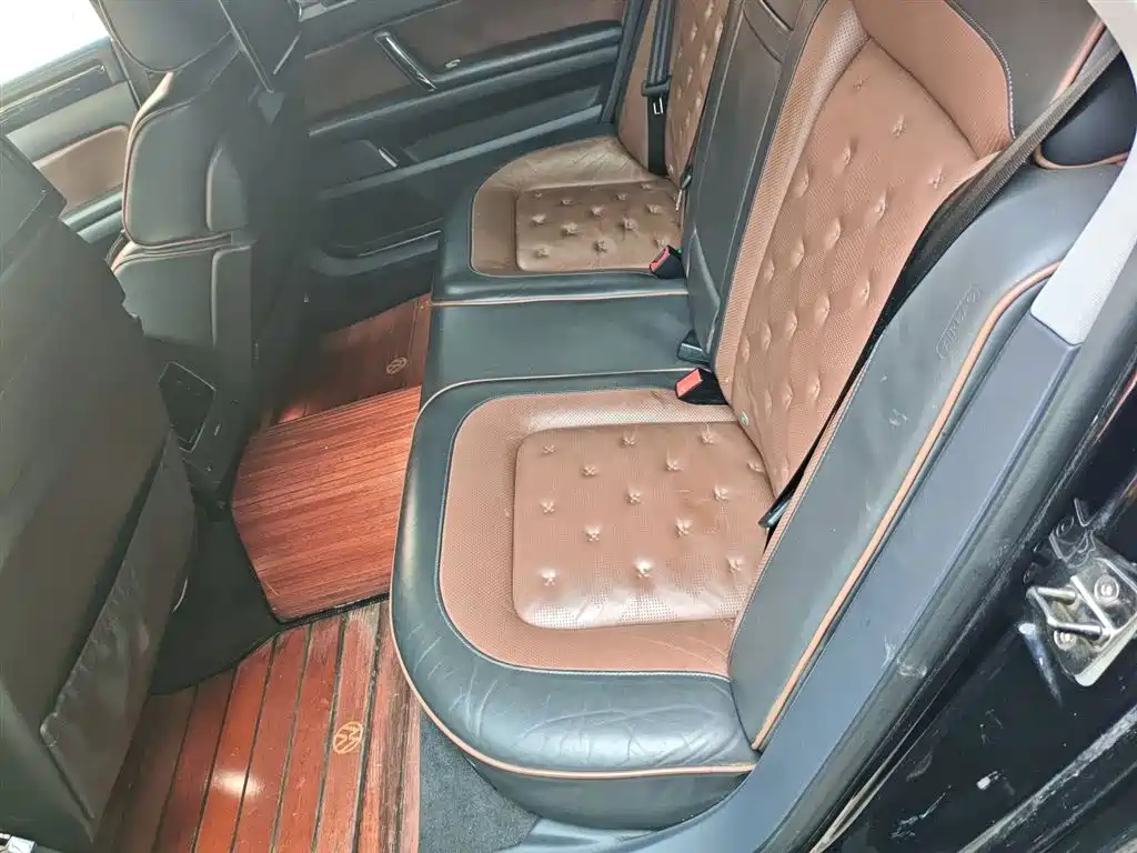 Volkswagen Phaeton 2015 Model 3.0L Exclusive Edition фото 17