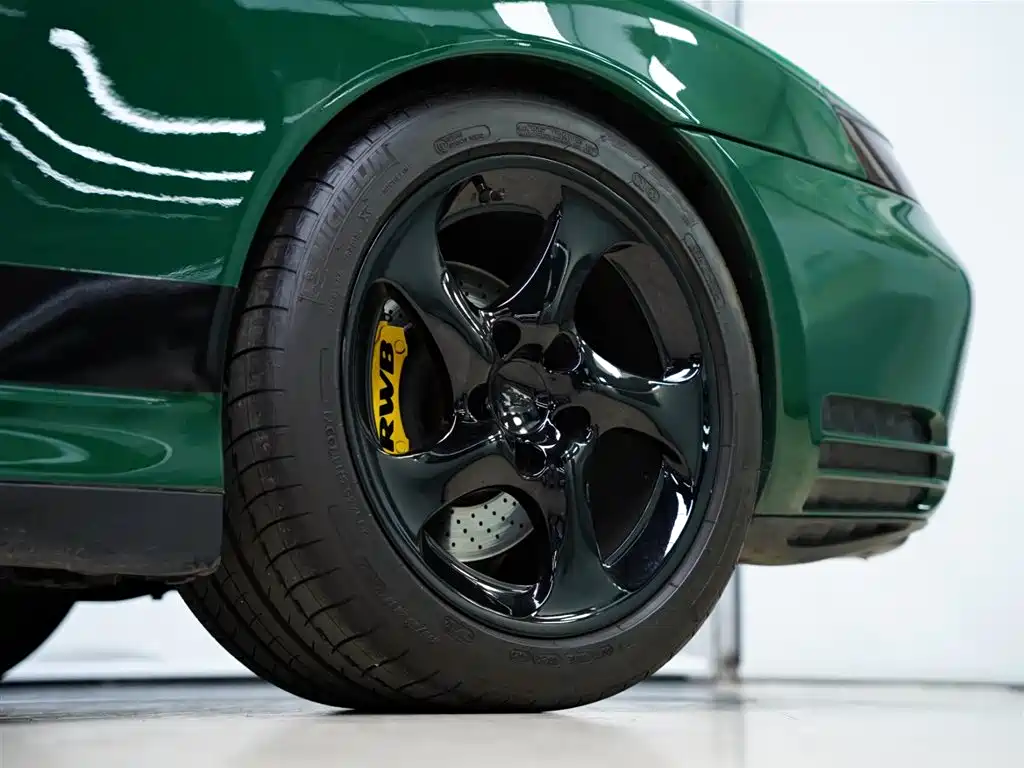 Porsche 911 2004 Carrera S Coupe 3.6L фото 23