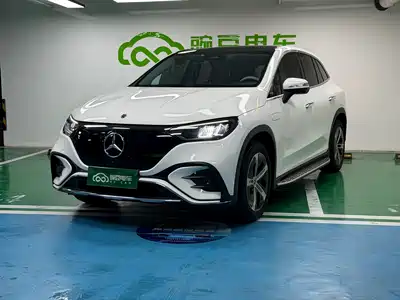 Mercedes-Benz EQE SUV