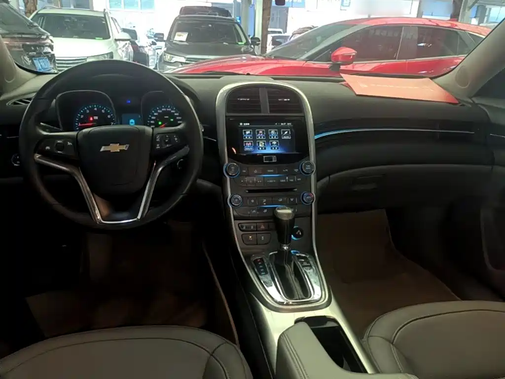 Chevrolet Malibu 2014 2.0L Automatic Luxury фото 10