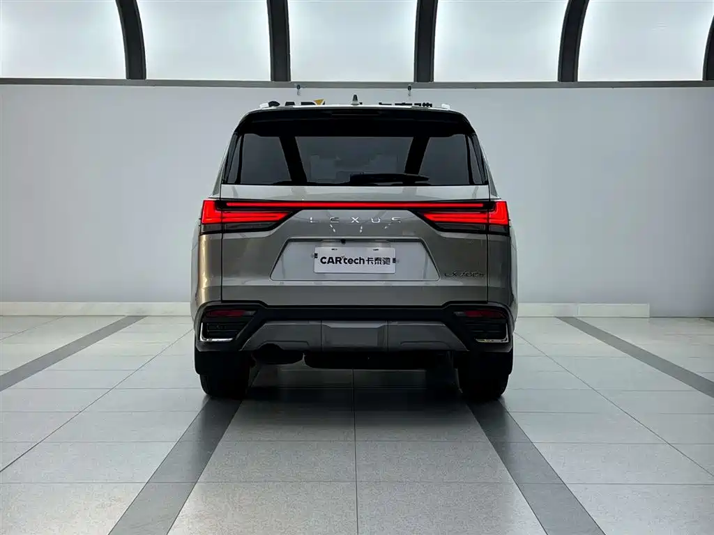 Lexus LX 2025 700h Boundary Edition фото 4