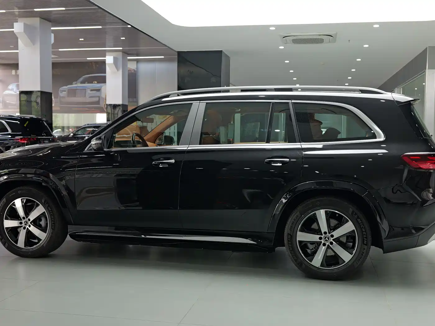 Mercedes-Benz GLS 2026 GLS 450 4MATIC Classic Edition фото 7