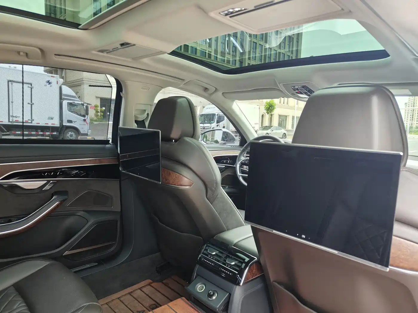 Audi A8 2021 A8L 55 TFSI quattro Luxury фото 15