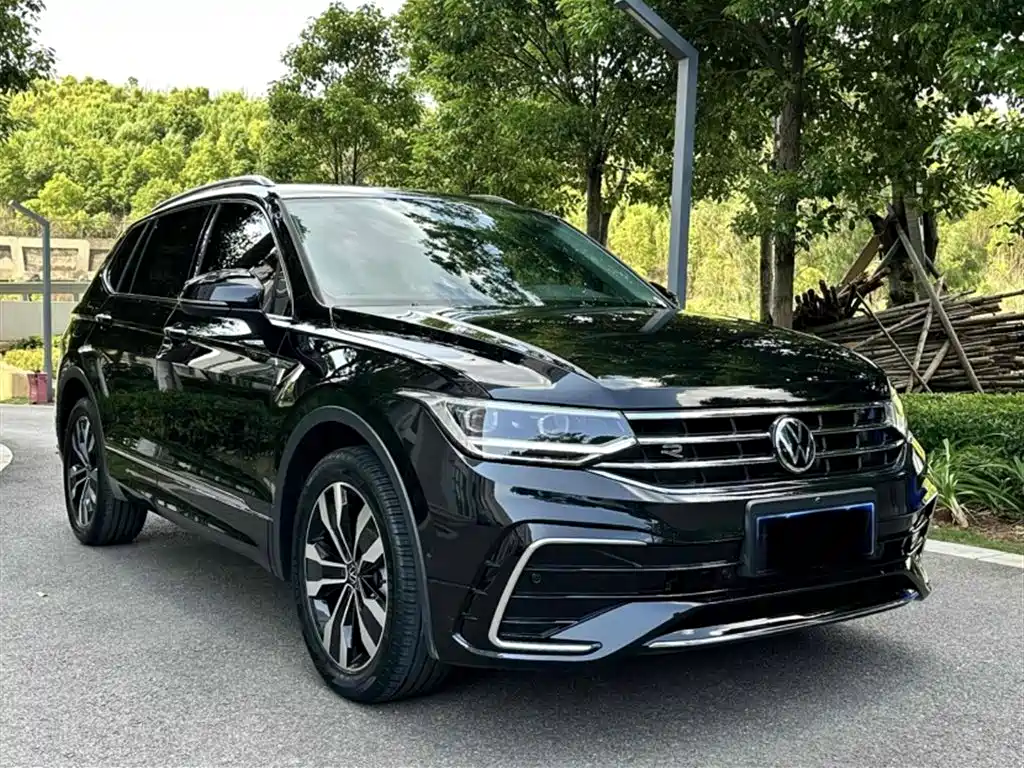 Volkswagen Tiguan L 2025 330TSI Automatic 2WD R-Line Dragon Glory Edition фото 9