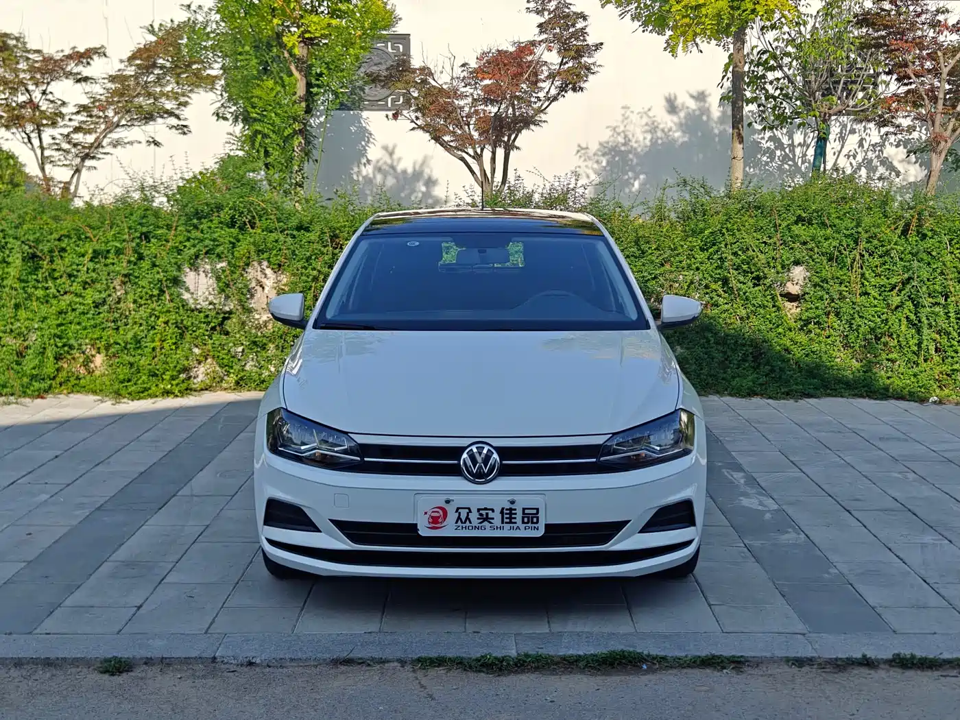 Volkswagen Polo 2019 Plus 1.5L Automatic Panorama Enjoyment Edition фото 2