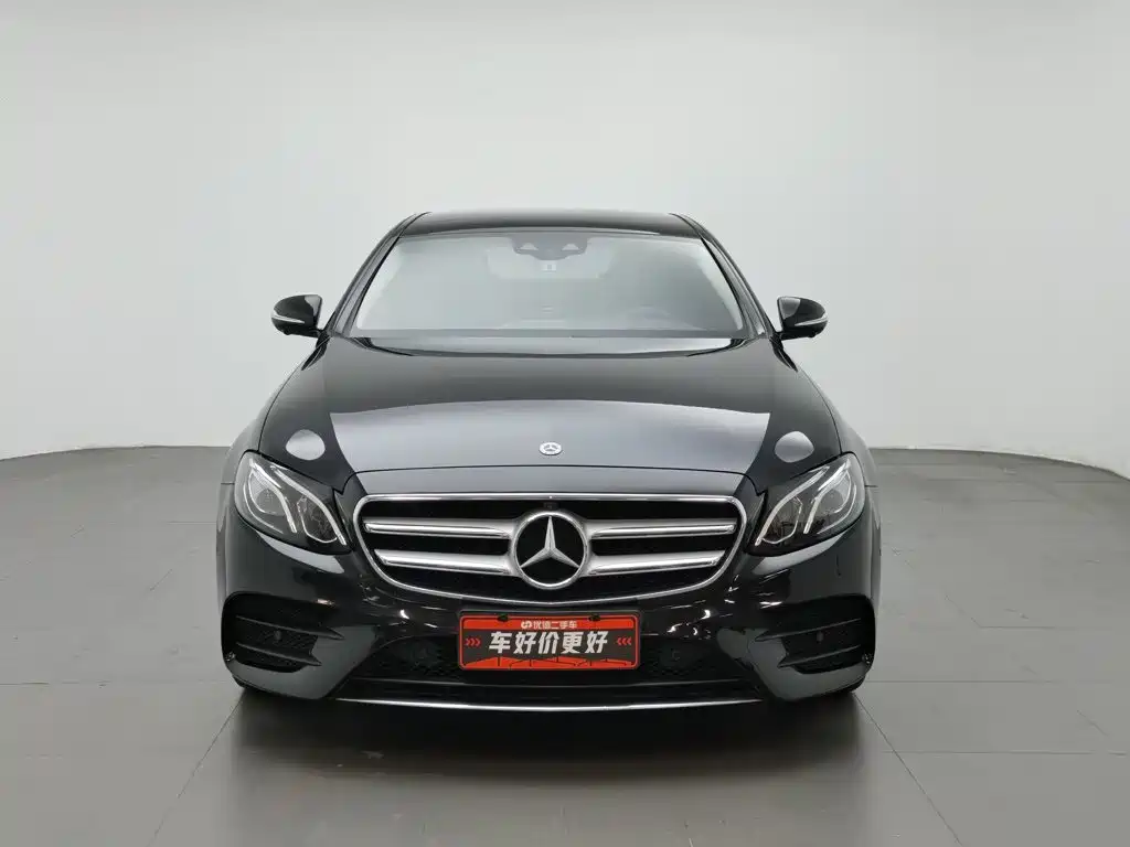 Photo 3 - Mercedes-Benz E-Class