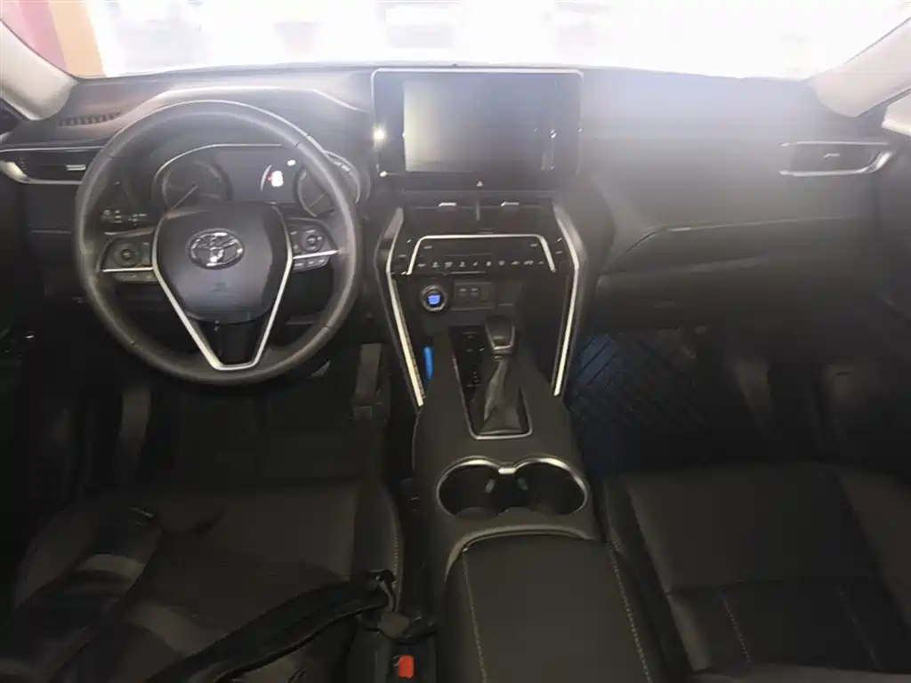 Toyota Lingfang HARRIER 2022 2.0L CVT 2WD Luxury Edition фото 10