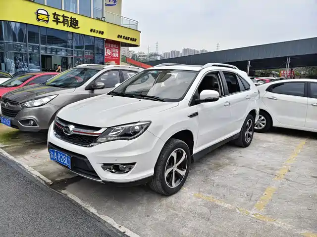 BYD S7
