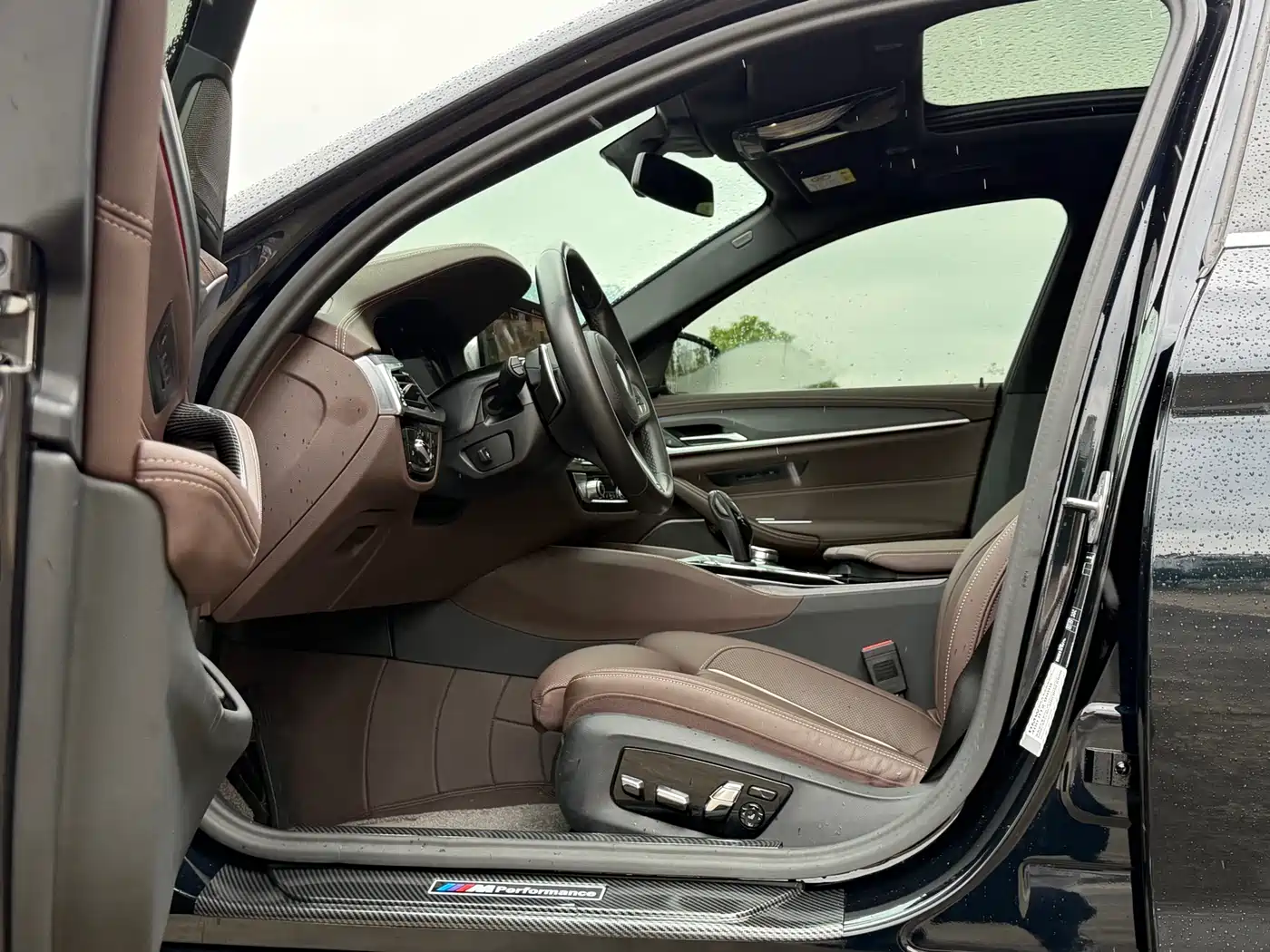 BMW 5 Series 2023 530Li Premium M Sport Package фото 4