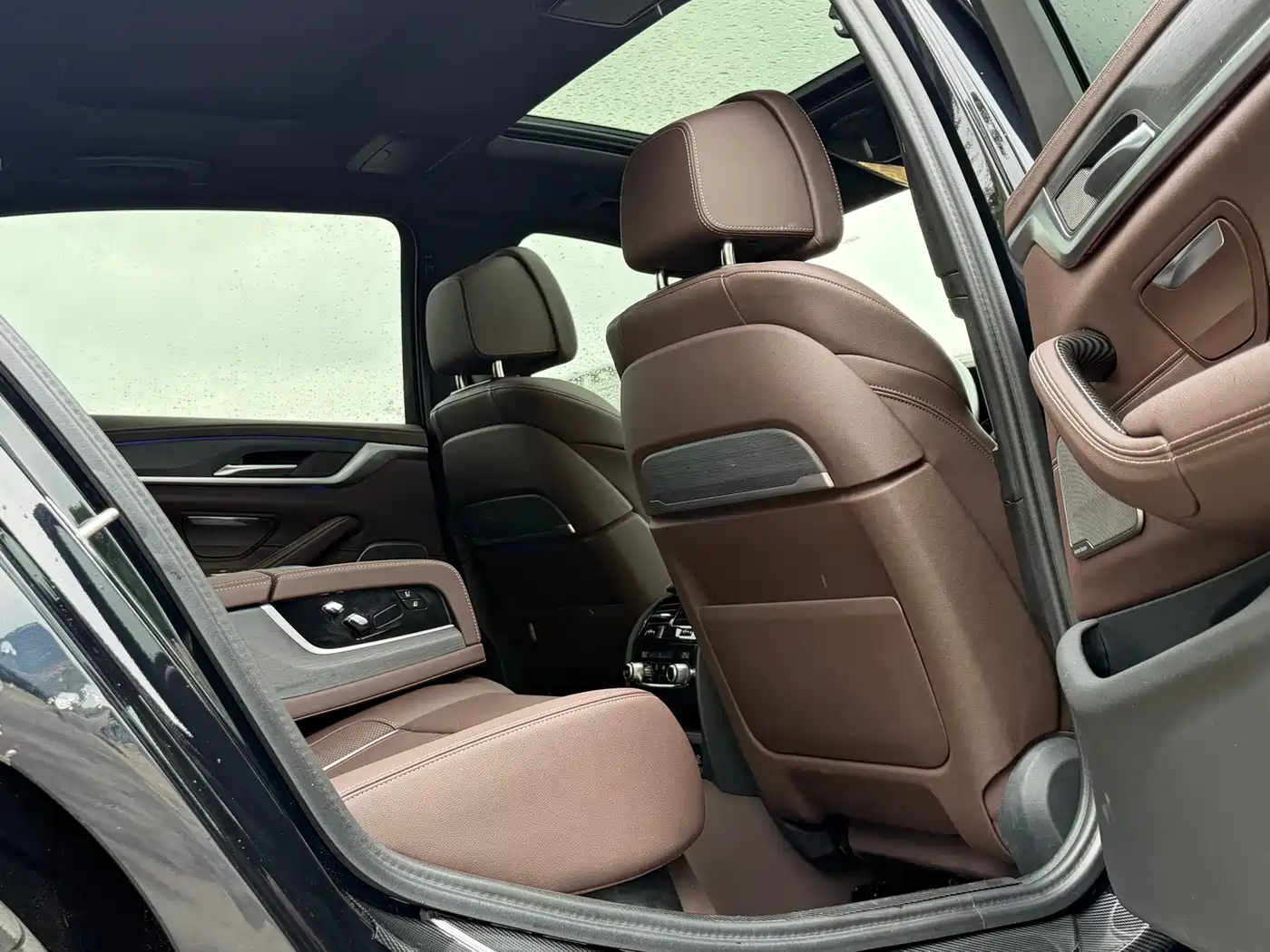 BMW 5 Series 2023 530Li Premium M Sport Package фото 10