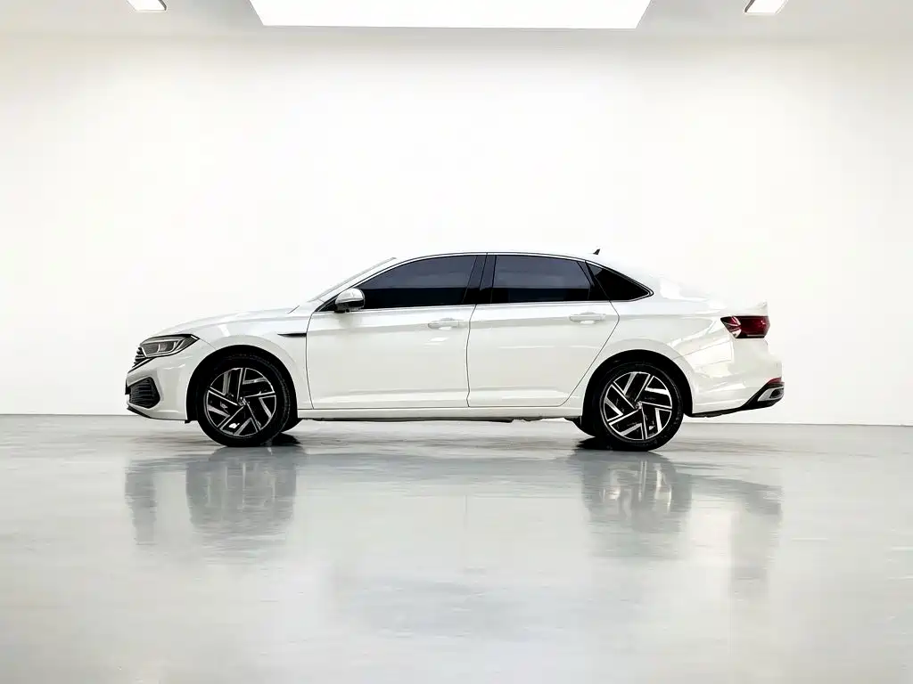 Volkswagen Sagitar 2024 300TSI DSG Surpass Edition фото 3