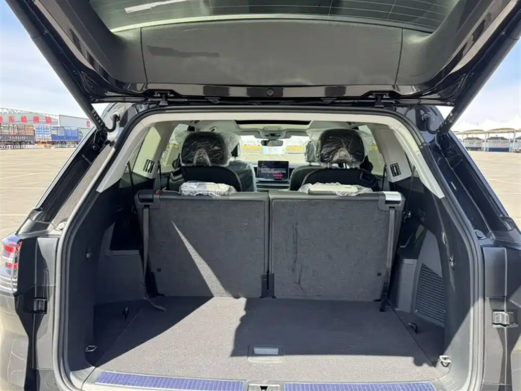 Volkswagen Talagon 2025 450TSI R-Line 6-Seater фото 18