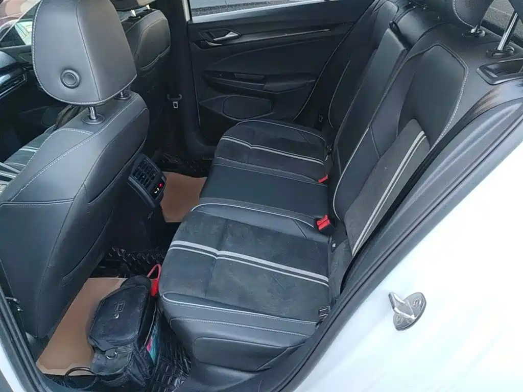 Volkswagen Golf 2021 280TSI DSG R-Line фото 17