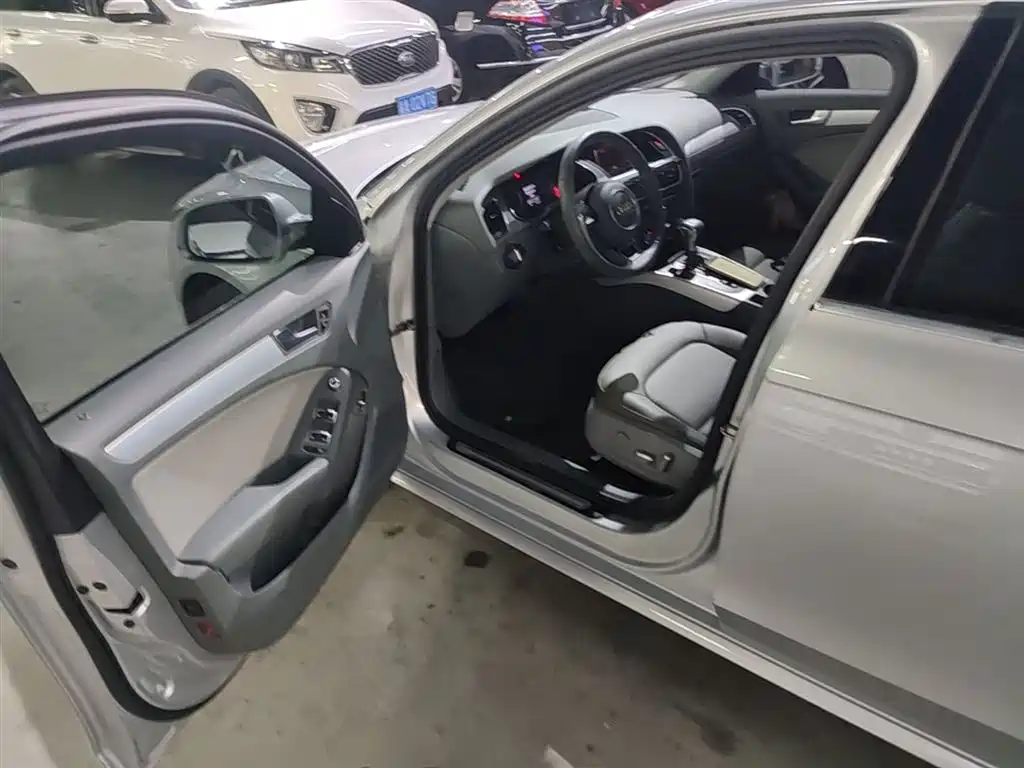 Audi A4L 2015 35 TFSI Auto Standard фото 16
