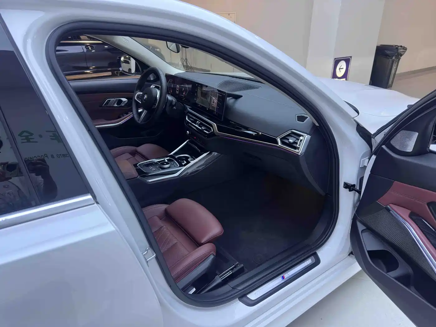 BMW 3 Series 2023 320Li M Sport Package фото 11