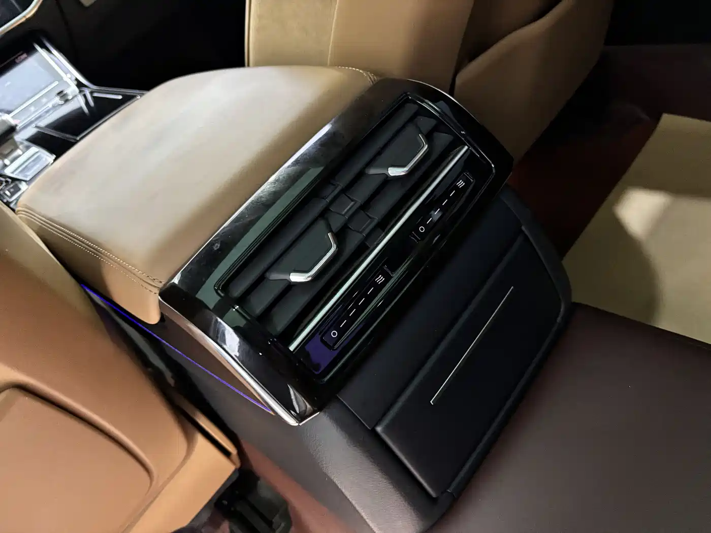 Audi A8 2019 Plus A8L 50 TFSI quattro Comfort фото 4