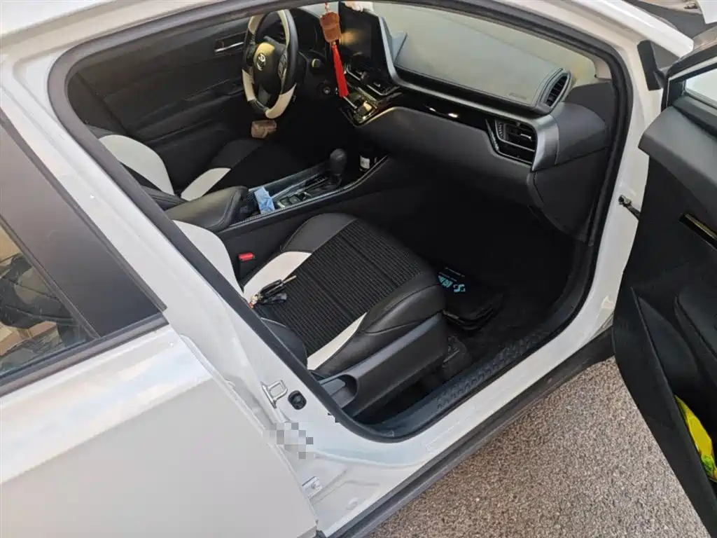 Toyota IZOA 2021 2.0L Yixing Edition фото 21