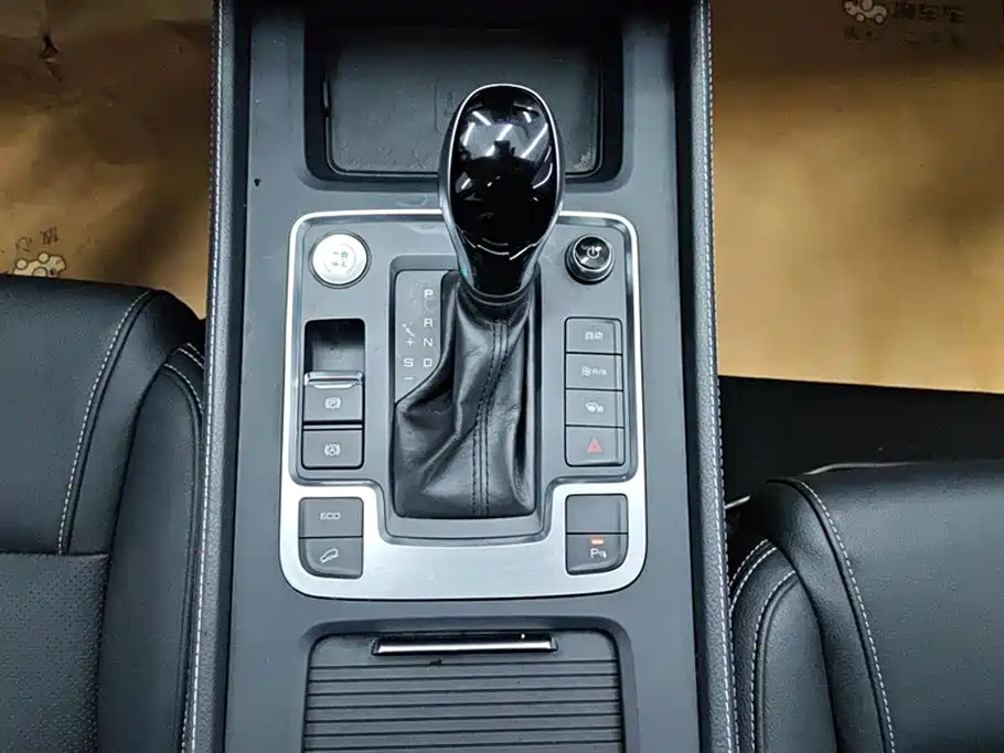 BYD Tang 2019 2.0T Automatic Smart Connect Luxury 5-seater China VI фото 16