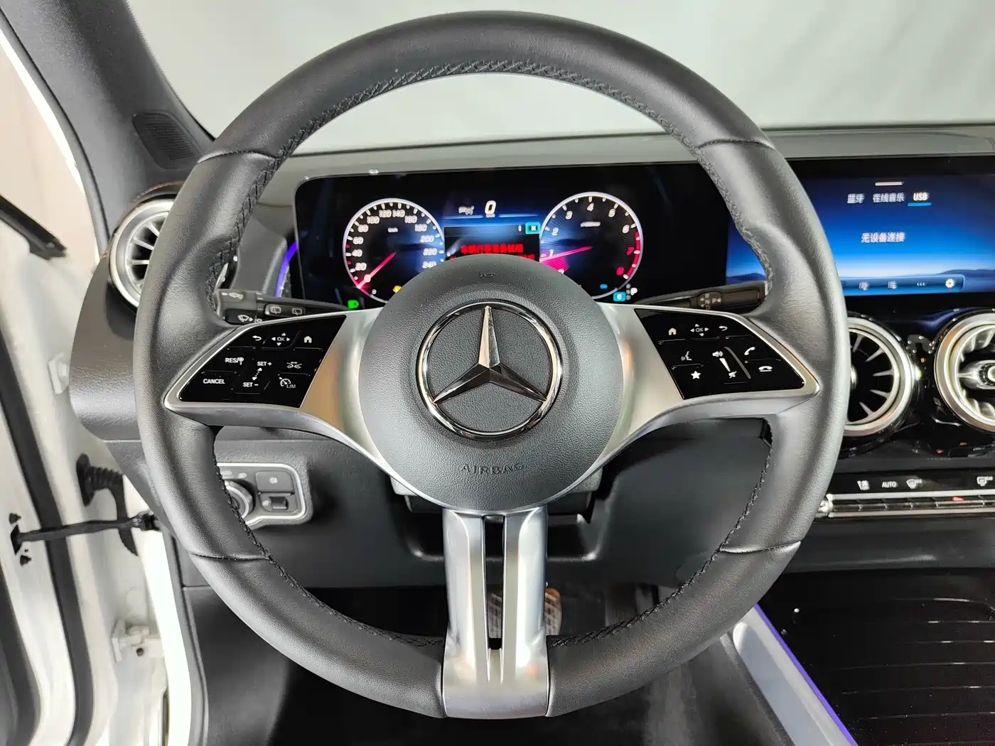 Mercedes-Benz GLB 2024 GLB 220 Dynamic фото 11