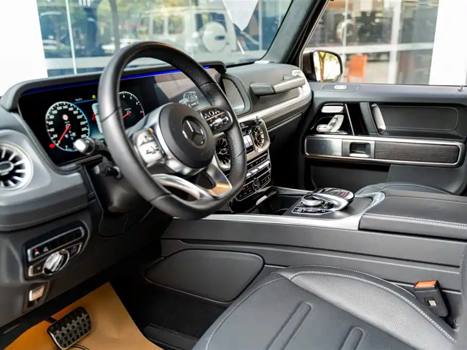 Mercedes-Benz G-Class 2024 G 500 фото 9