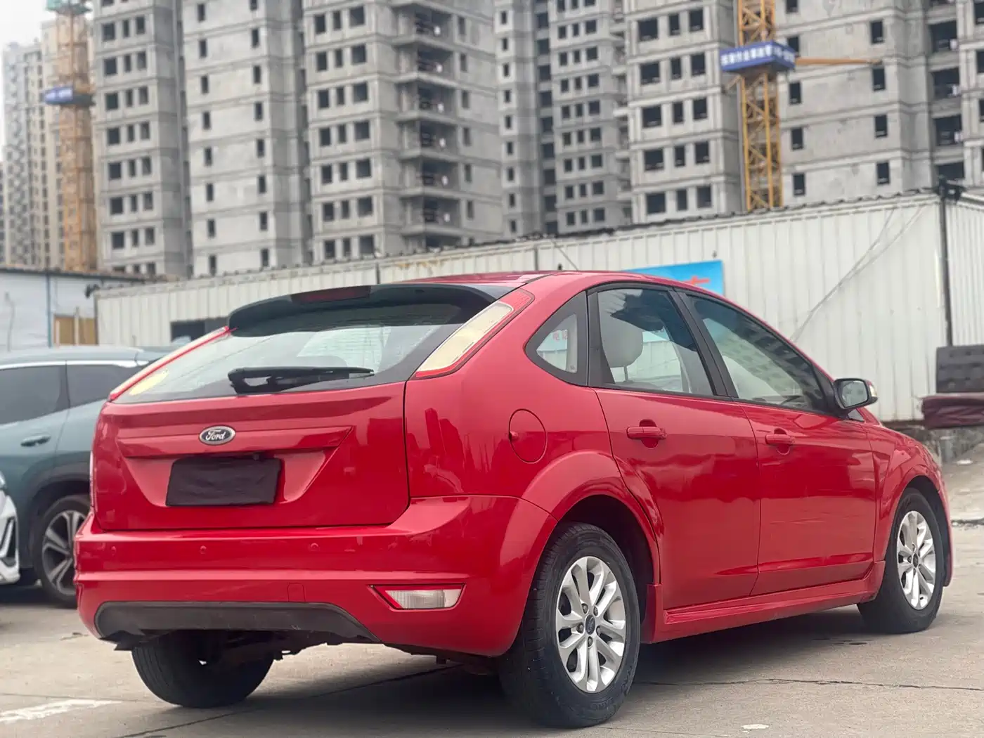 Ford Focus 2010 2011 Hatchback 1.8L Automatic Fashion