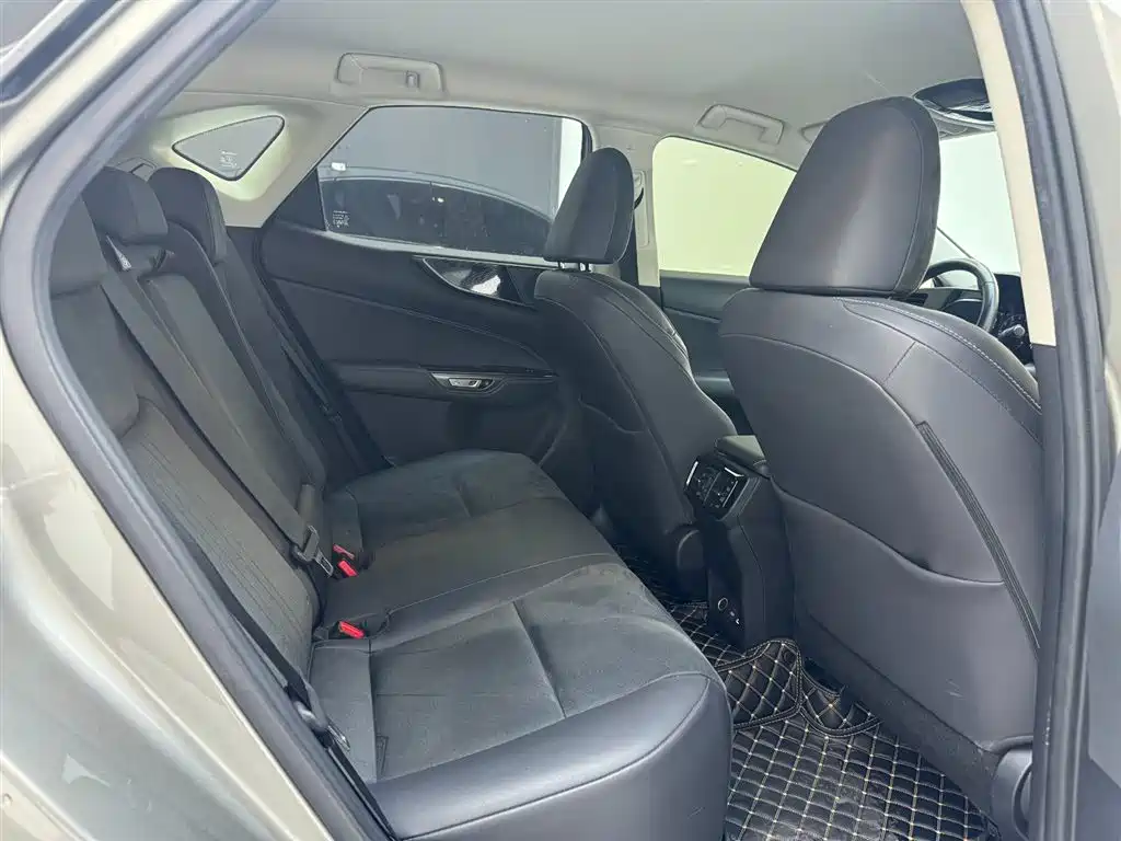 Lexus NX 2022 260 FWD Innovation Edition фото 10