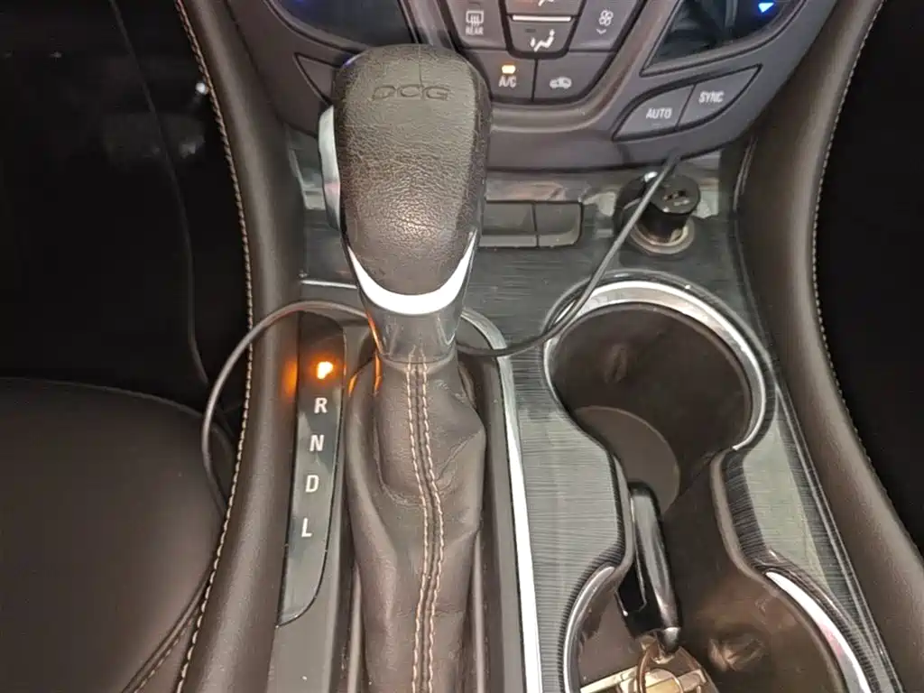 Buick Envision Plus 2017 20T FWD Premium фото 14