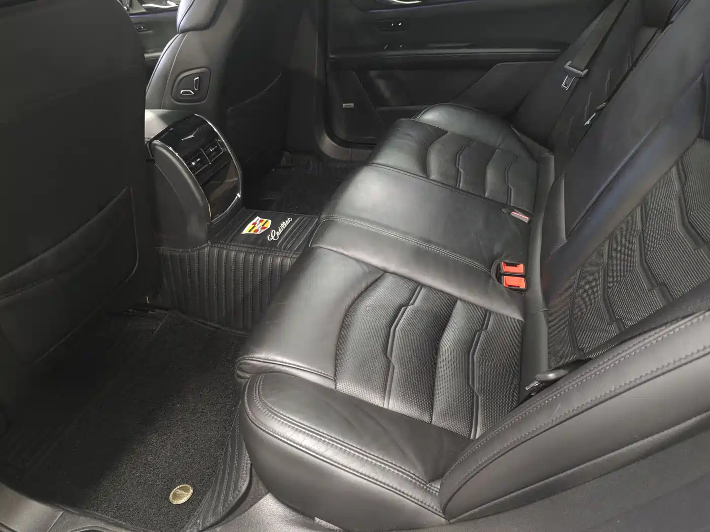 Cadillac CT6 2020 28T Leading Sport фото 6