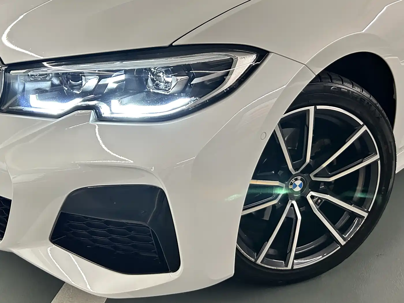 BMW 3 Series 2022 325Li M Sport Package фото 8