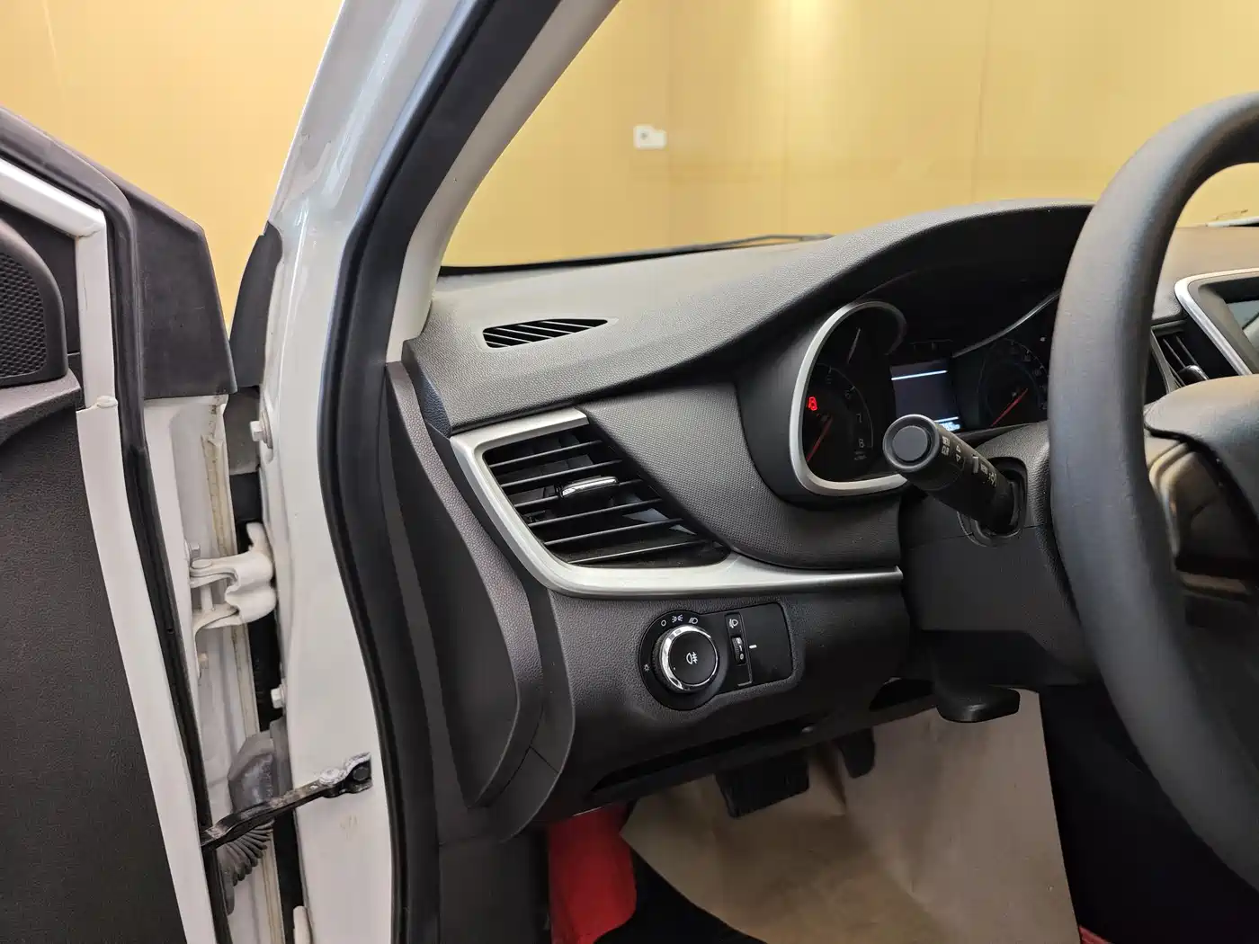 CHEVROLET KOVOZ
