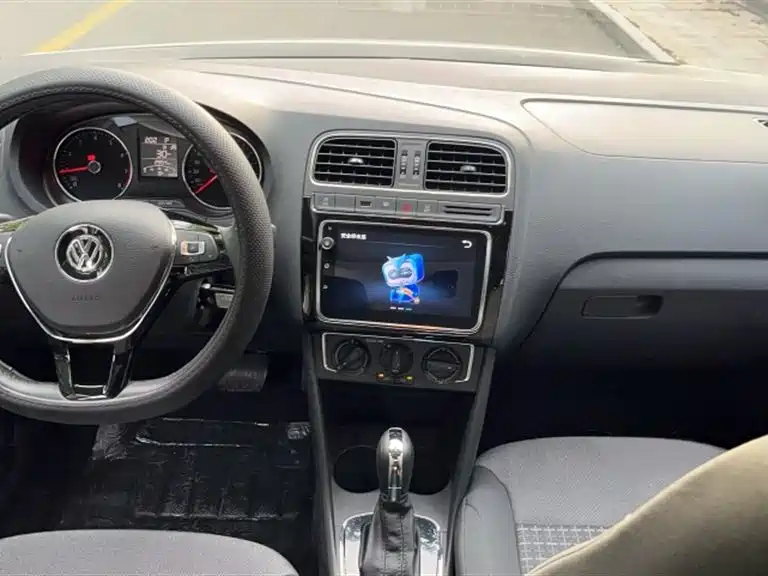 Volkswagen Polo 2018 1.5L Auto Comfort фото 25
