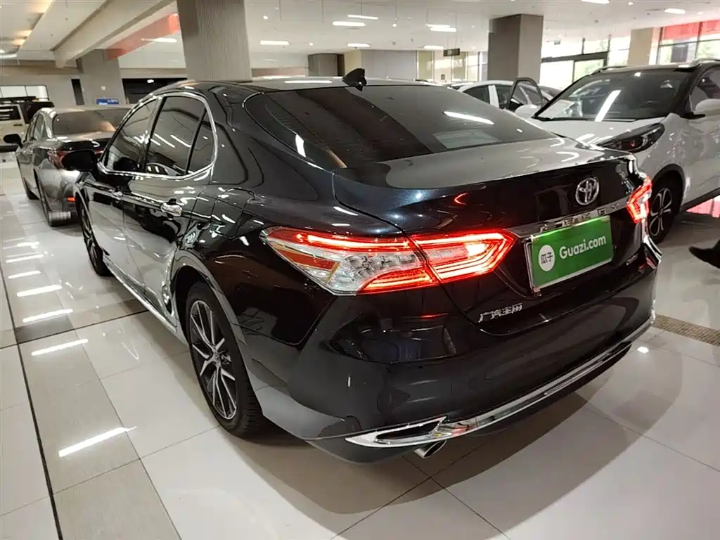 Toyota Camry 2023 2.5G Luxury Edition фото 5