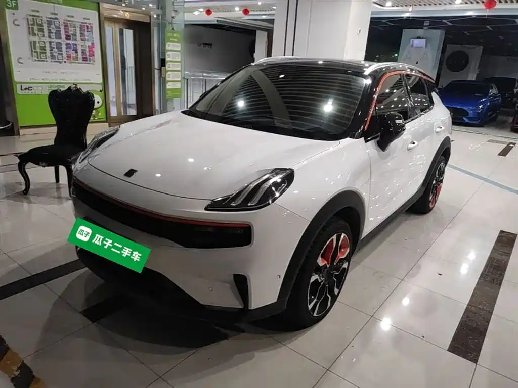 Lynk & Co 06 2020 1.5T Halo фото 2