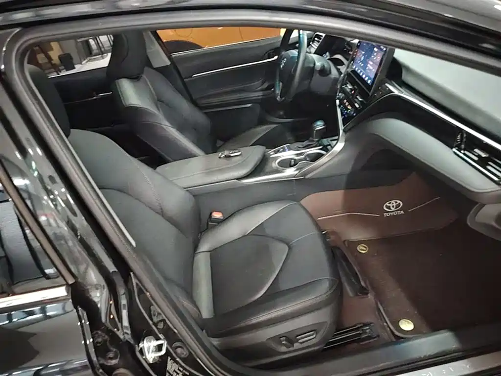Toyota Camry 2023 2.5G Luxury Edition фото 25