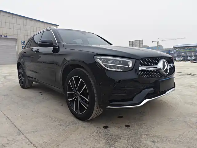 MERCEDES-BENZ GLC