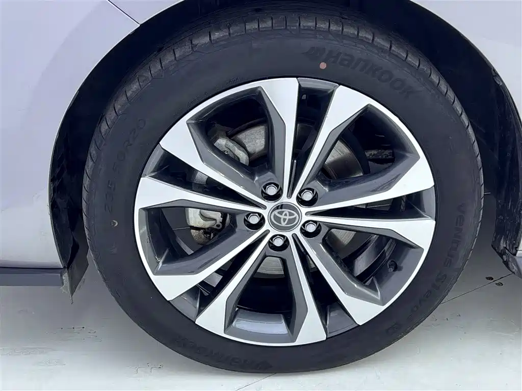 Toyota Granvia 2023 2.5L Hybrid Prestige PLUS Edition фото 11