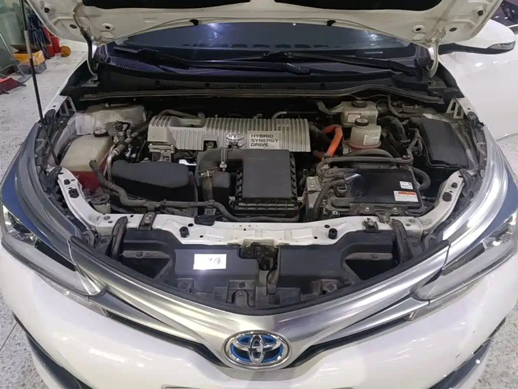 Toyota Corolla 2018 Hybrid 1.8L E-CVT Smart Edition фото 20